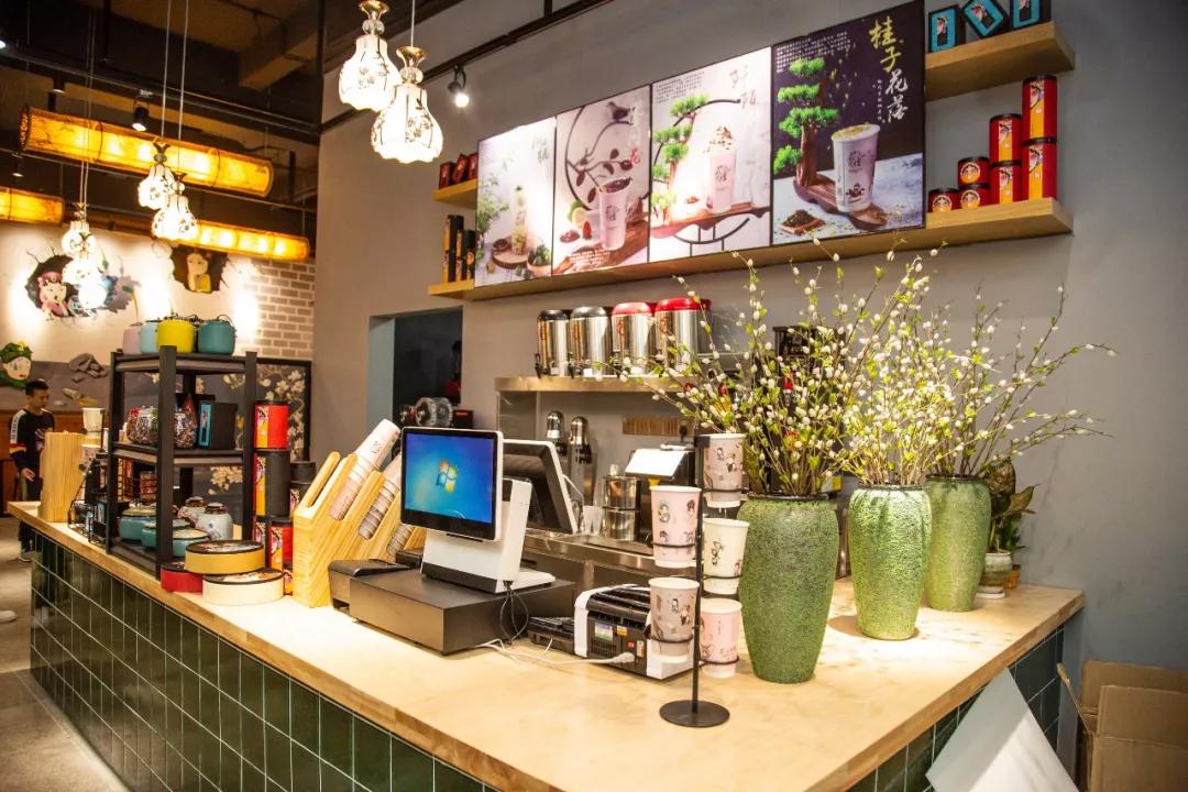 中国风与烧仙草的新潮结合，顺德这家茶饮店要排队了