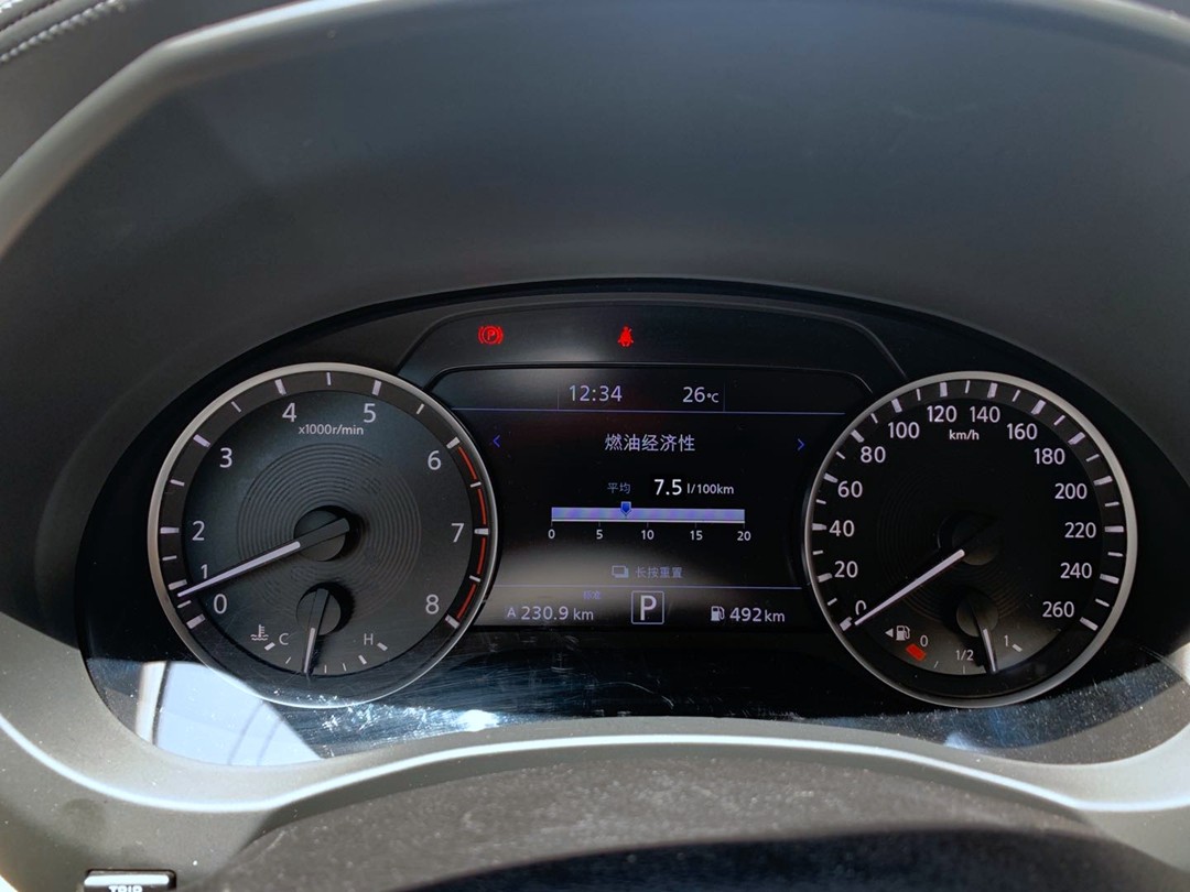 细节全面解析汽车,英菲尼迪qx50悦享版自驾