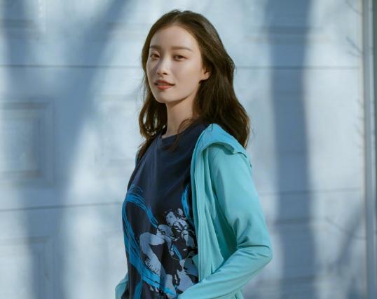 耐看脸的女生面部特征,女生什么样的脸属于耐看型的