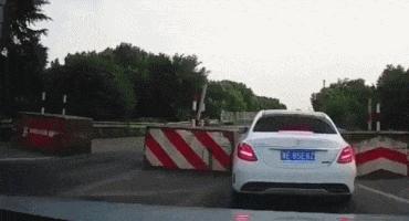 爆笑gif动图,大哥的搞笑gif