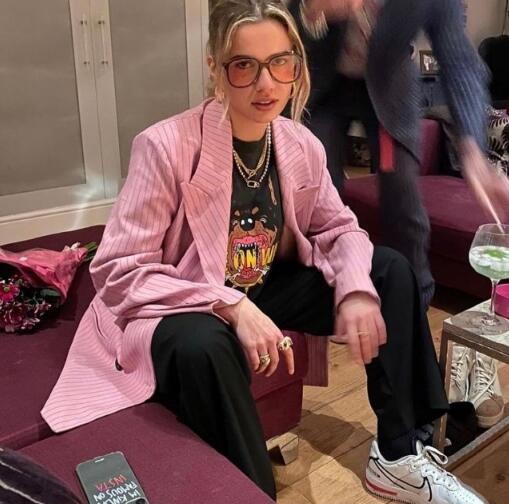 娉曞浗鍗氫富sabina绌挎惌,娉曞浗鍗氫富camille绌挎惌绉嬪啲