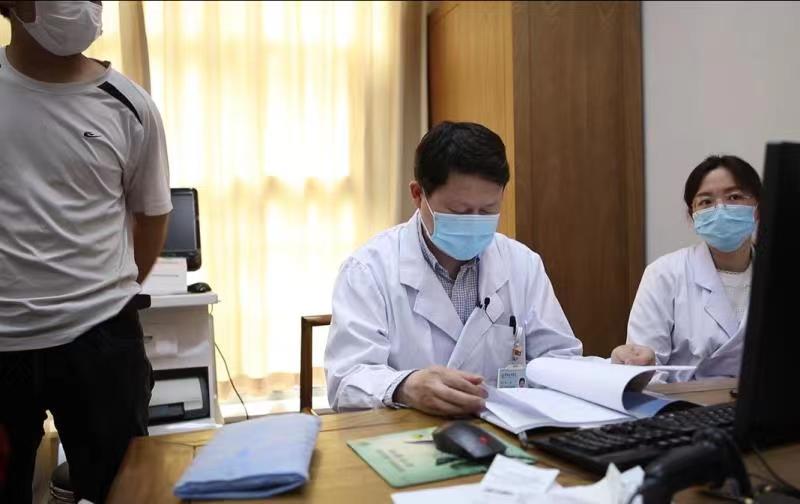 徐愿主任谈：年轻人也会得风湿，别把这些致病因不当回事儿