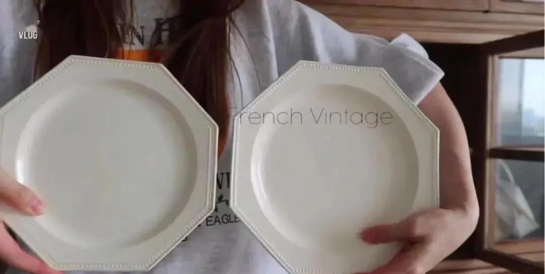 ins上有名的韩国独居博主,38岁独居全职博主