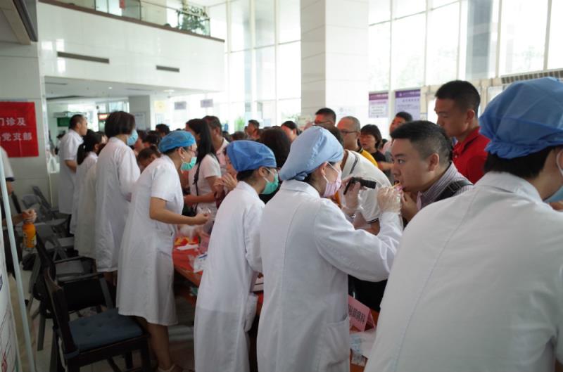 宝宝六岁了乳牙龋病,五岁孩子乳牙龋齿严重