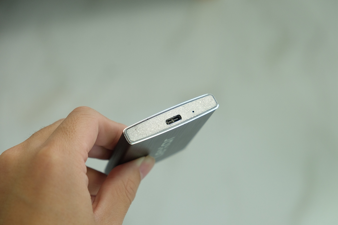 三星闪迪移动固态哪个好,闪迪跟三星内存卡哪个好