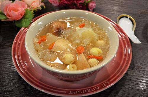 春咳吃什么水果止咳效果好,天气干燥咳嗽吃什么最降火