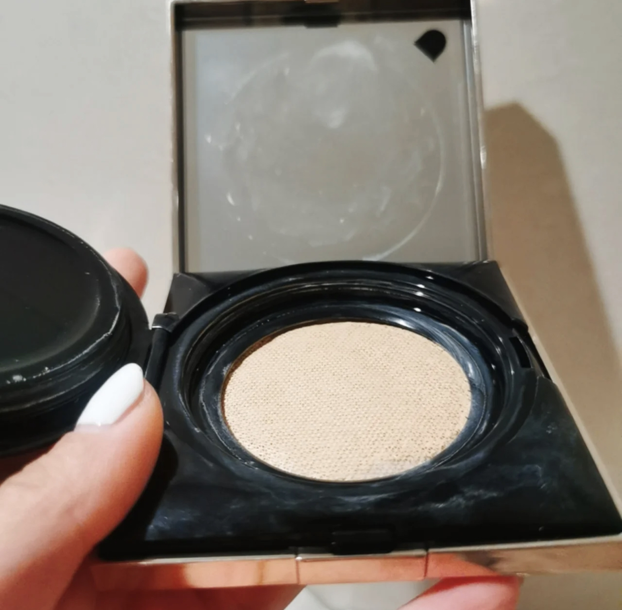 cpb气垫和兰蔻菁纯气垫哪个好,ysl干皮遮瑕效果好的粉底