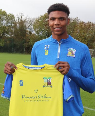 曼城19岁后卫,曼城2.2米身高