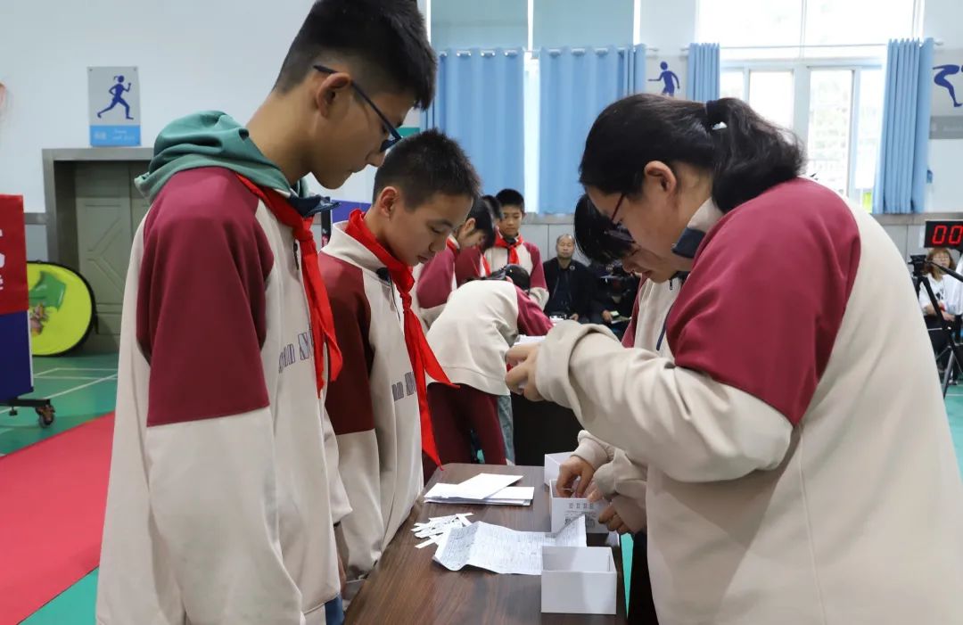 垃圾分类变废为宝有妙招教案,变废为宝垃圾分类创意作品小学