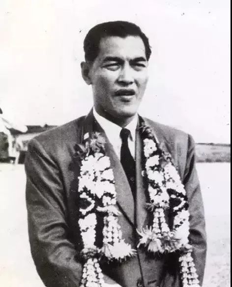 世界公认十大足球球王,跟贝利称为世界五大球王的国脚