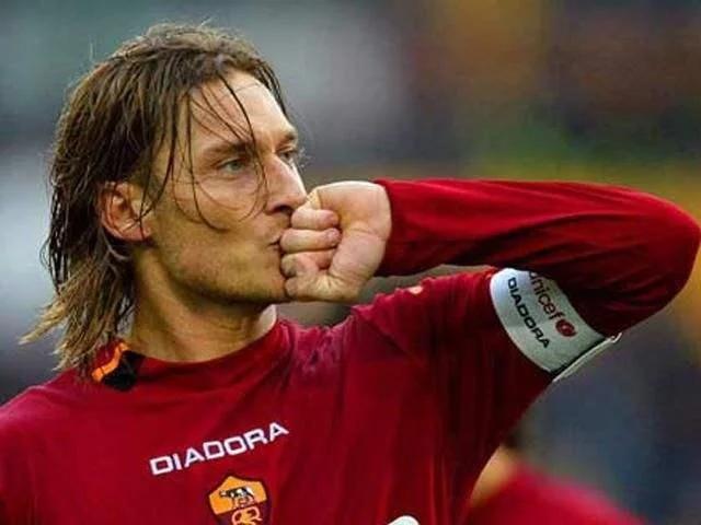 一生只效力一个球队的足球球员,一生只效力的球员