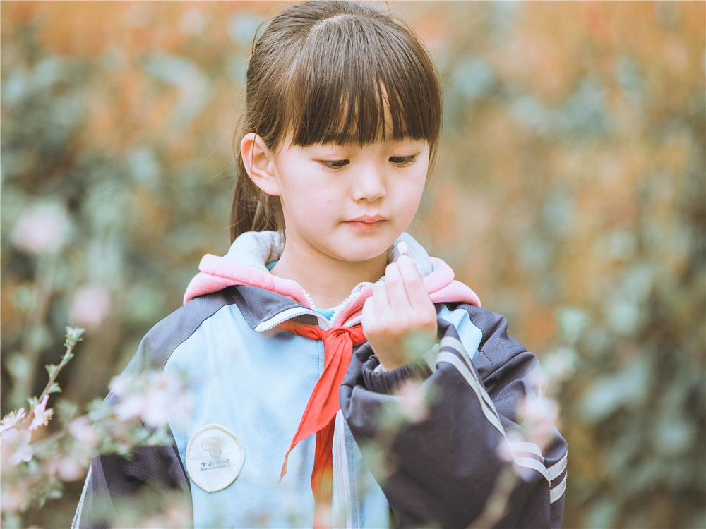 孩子胆小懦弱父母该如何教育引导,孩子性格倔强家长该怎么引导