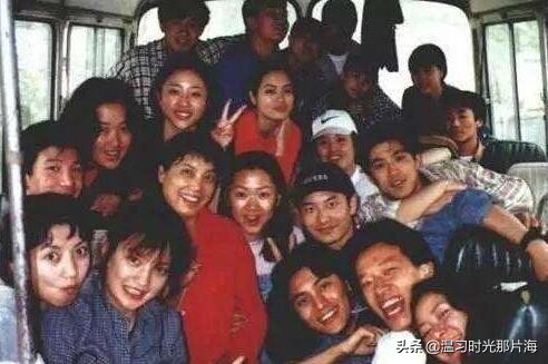 赵薇的男闺蜜是谁,赵薇和男友唱歌