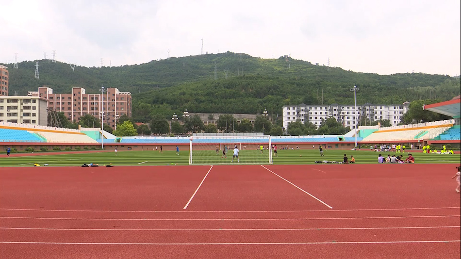 南山体育场开放了吗,深圳免费开放的体育场