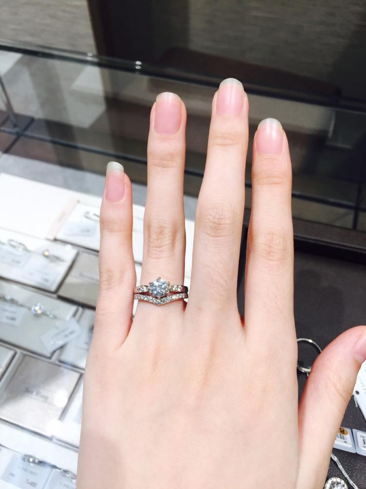 买钻戒真的是交智商税吗,男朋友觉得买钻戒是智商税