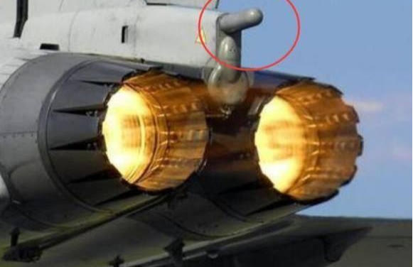 中美歼20,歼20打f22战斗机谁会赢