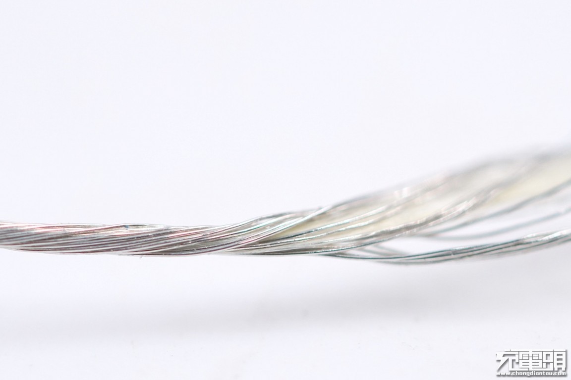 华为usb充电线拆解,华为40w快充数据线拆解构造