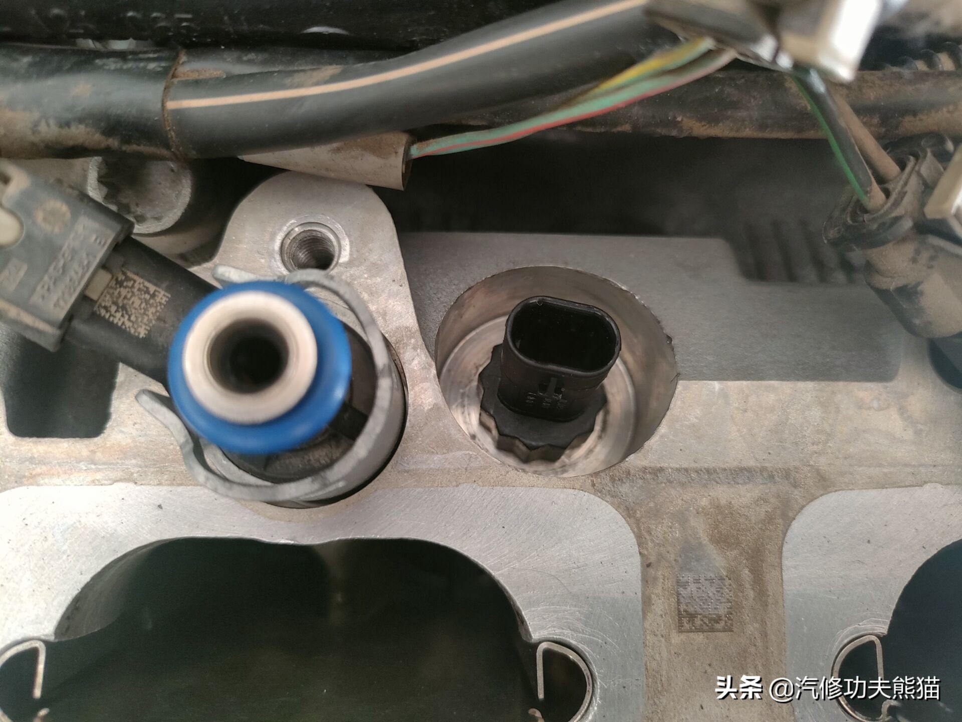 奥迪a8烧机油吗48v轻混,奥迪a8烧机油一千公里烧0.5正常吗