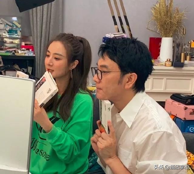 为什么很多明星都去淘宝直播了,越来越多明星直播带货