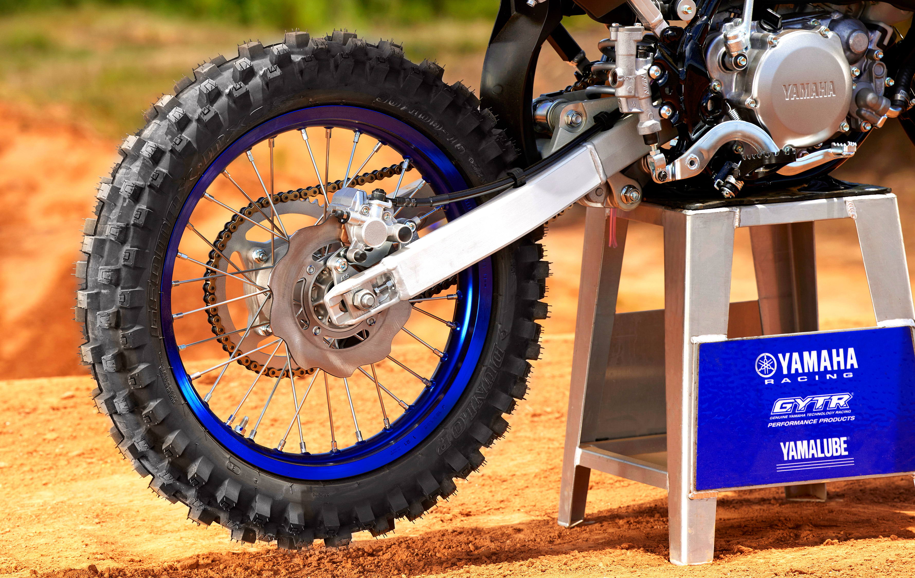 完全颠覆了我对漂移的认识,颠覆了我对比亚迪汽车的认知