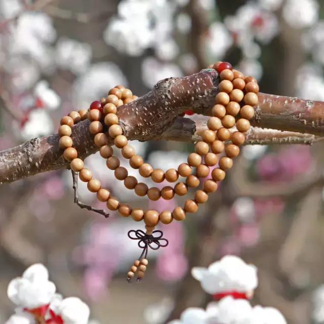 当手串遇上手表，怎么戴才帅气？