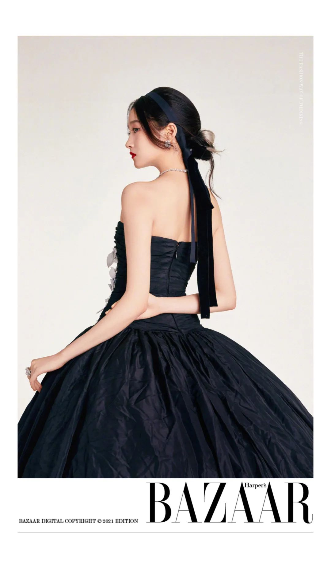 太苦了太苦了，背后长痘的女生都太苦了