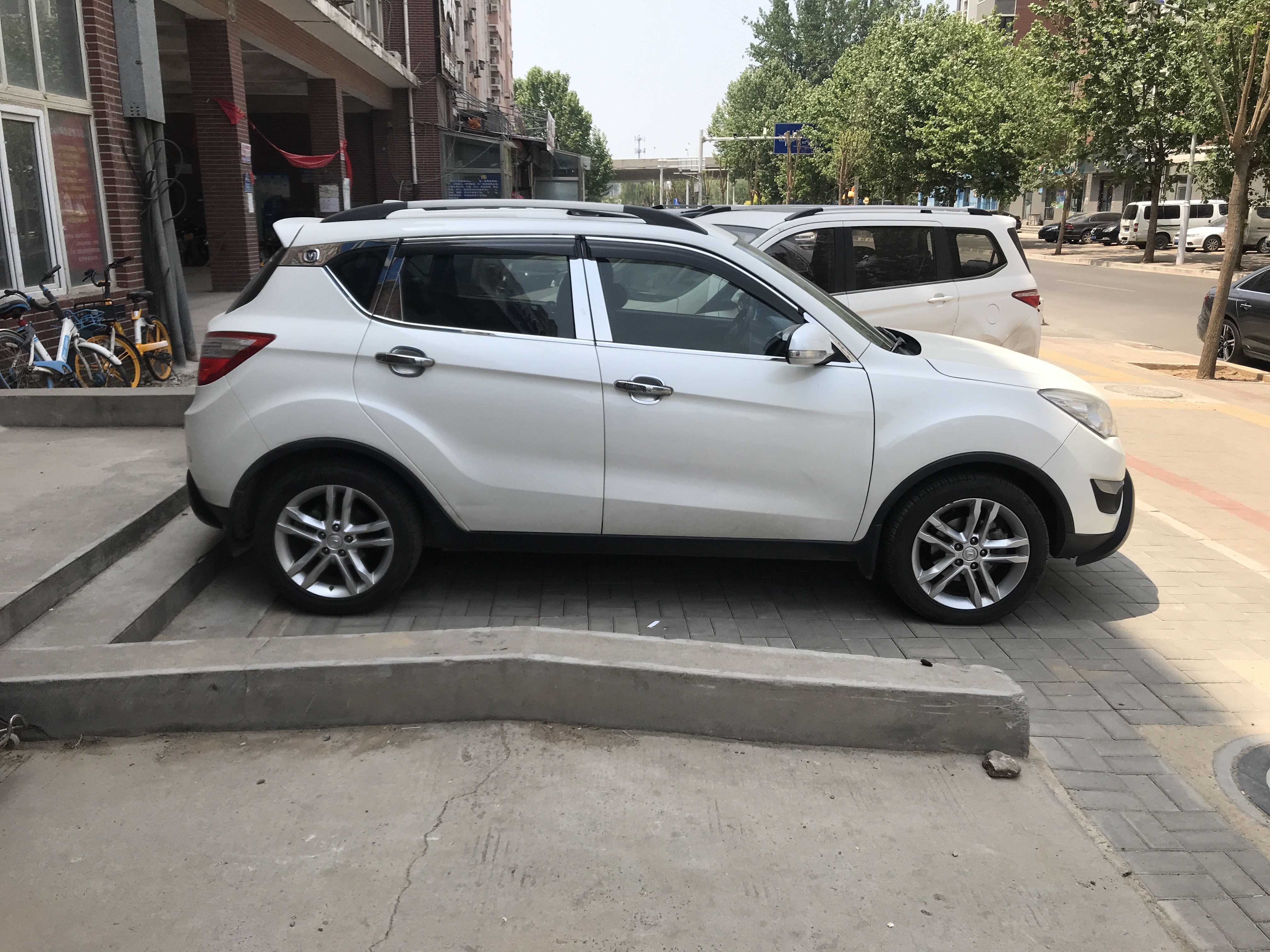 自己动手更换保险丝盒,自己动手换汽车保险丝