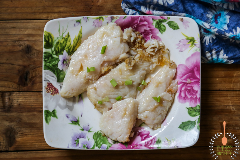 煎鱼时，这一步很多人都弄错了，难怪鱼粘锅，原来要这样做才对