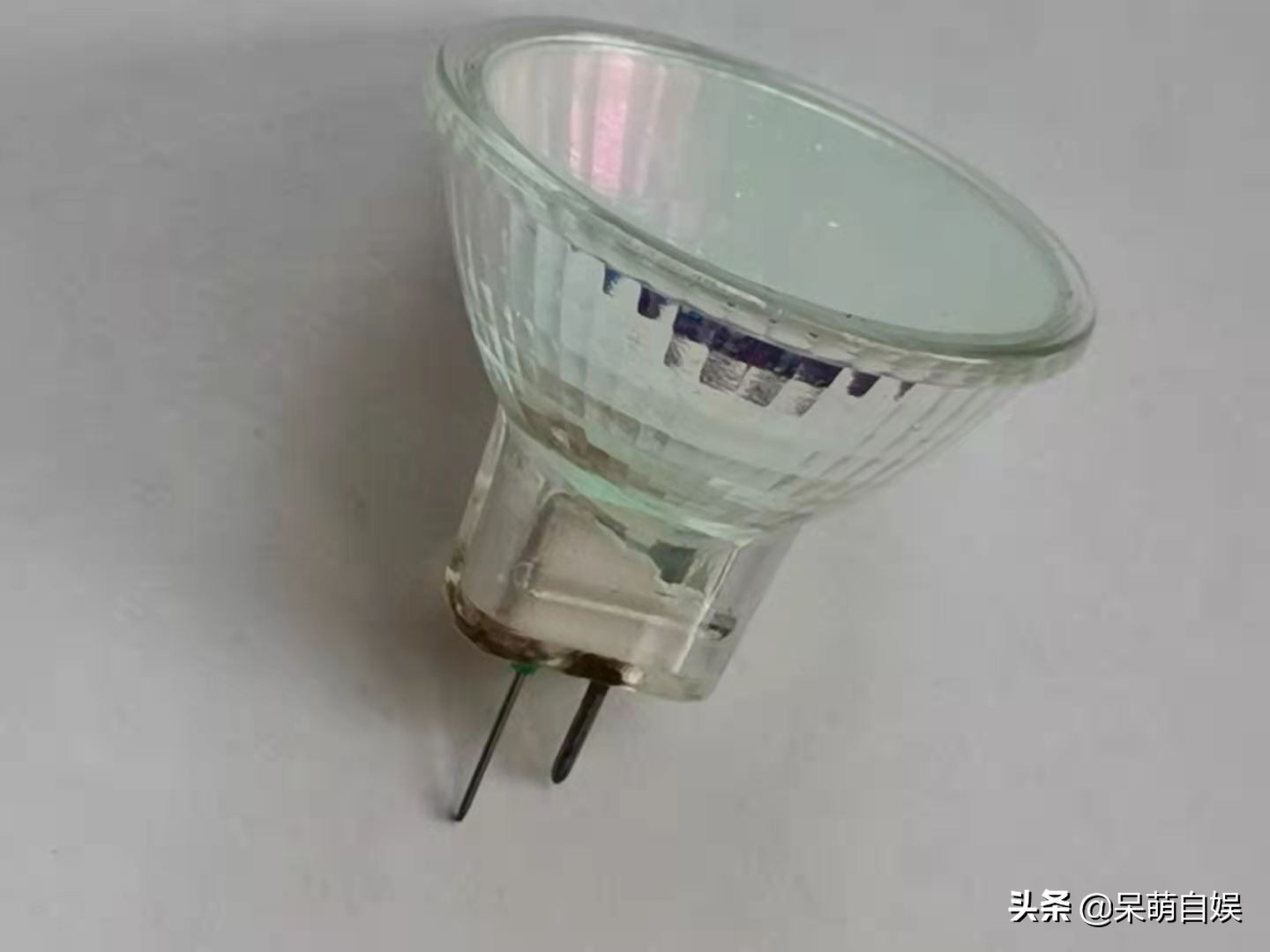 维修吊顶水管,吊顶灯嵌入灯维修