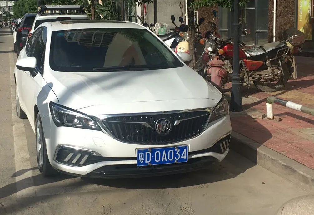 逆向停车名单及图片,曝光违法停车名单