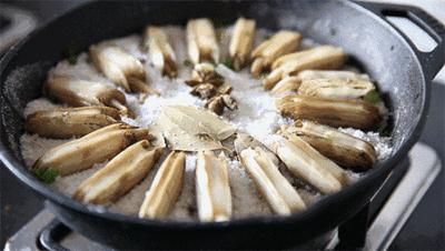 四月蛏肥美莫负西施舌,三月适合吃的海鲜蛏子