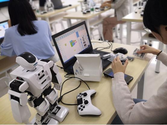 乐聚机器人教育专业版,乐聚人工智能教育基地