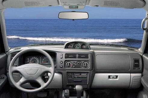 suv公认十大良心车三菱帕杰罗,三菱越野车帕杰罗11年