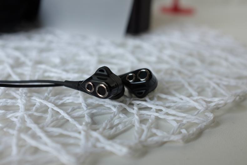 单动圈和双动圈耳机有什么优点,苹果手机真无线耳机十佳评测