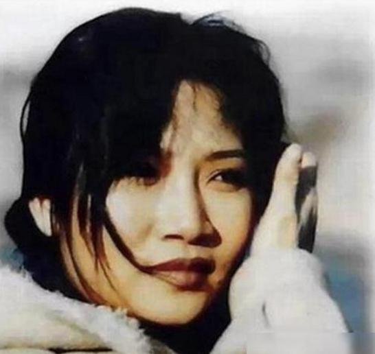 李娜当红时期选择出家,李娜是为了爱情才出家的吗