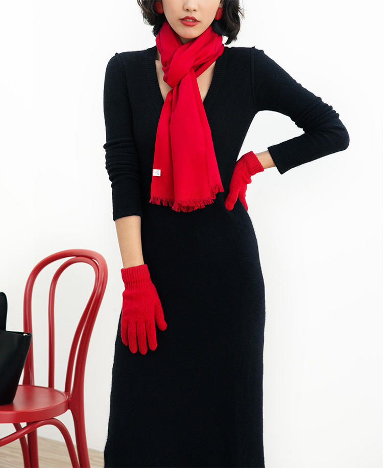 采紫禁红霞做围巾，轻暖丝滑，让你红运整年