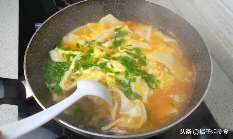 手擀面条简单又好吃的方法,面条不用手擀教你新方法