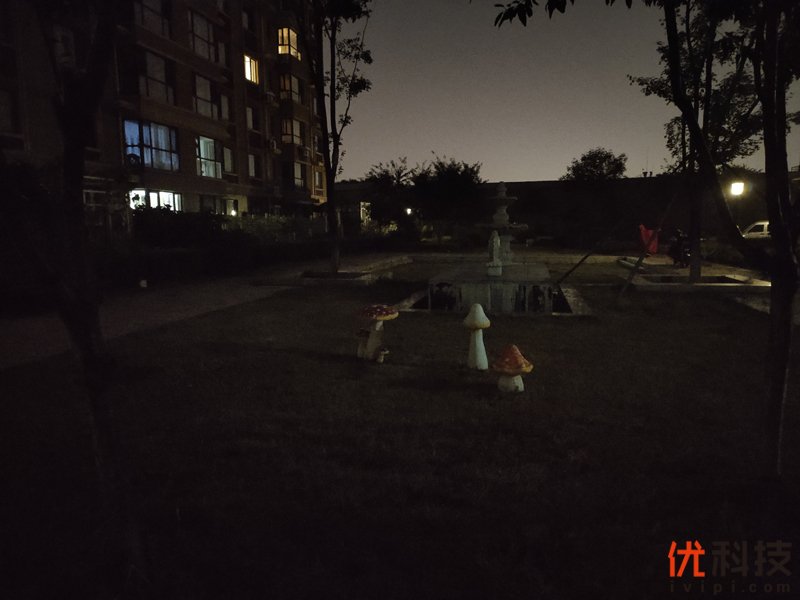 5g时代来临iqoopro5g优势很明显,iqoopro一代5g和4g有什么区别