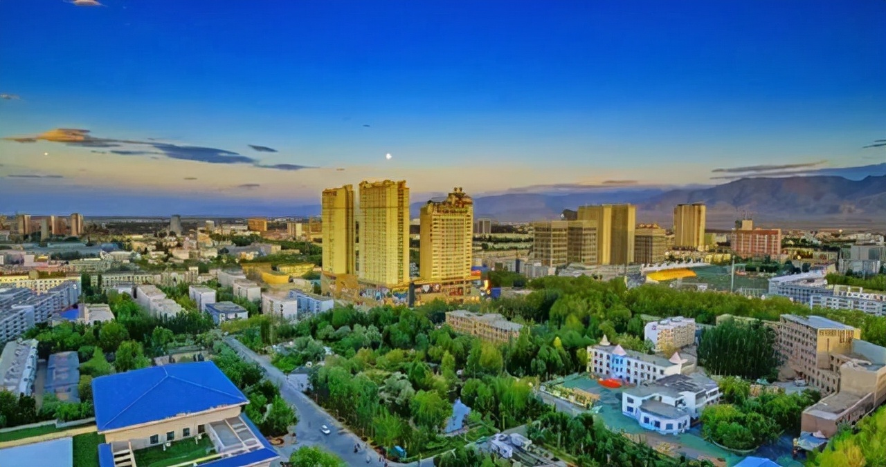 青海海东和格尔木哪个好,格尔木为什么属于海西