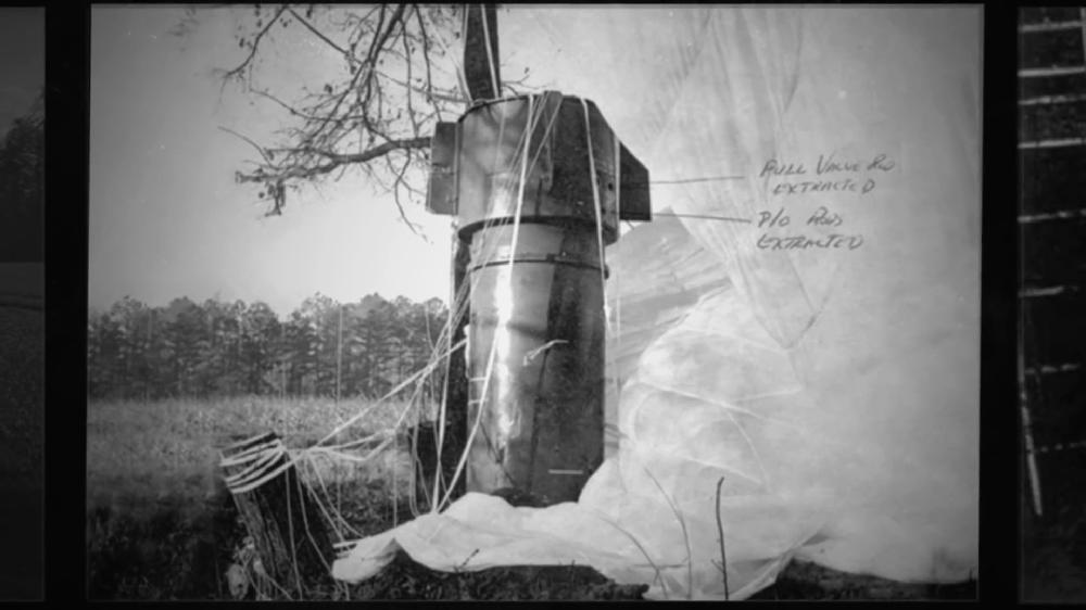 b52轰炸机坠落的视频,b52轰炸机坠毁讲解