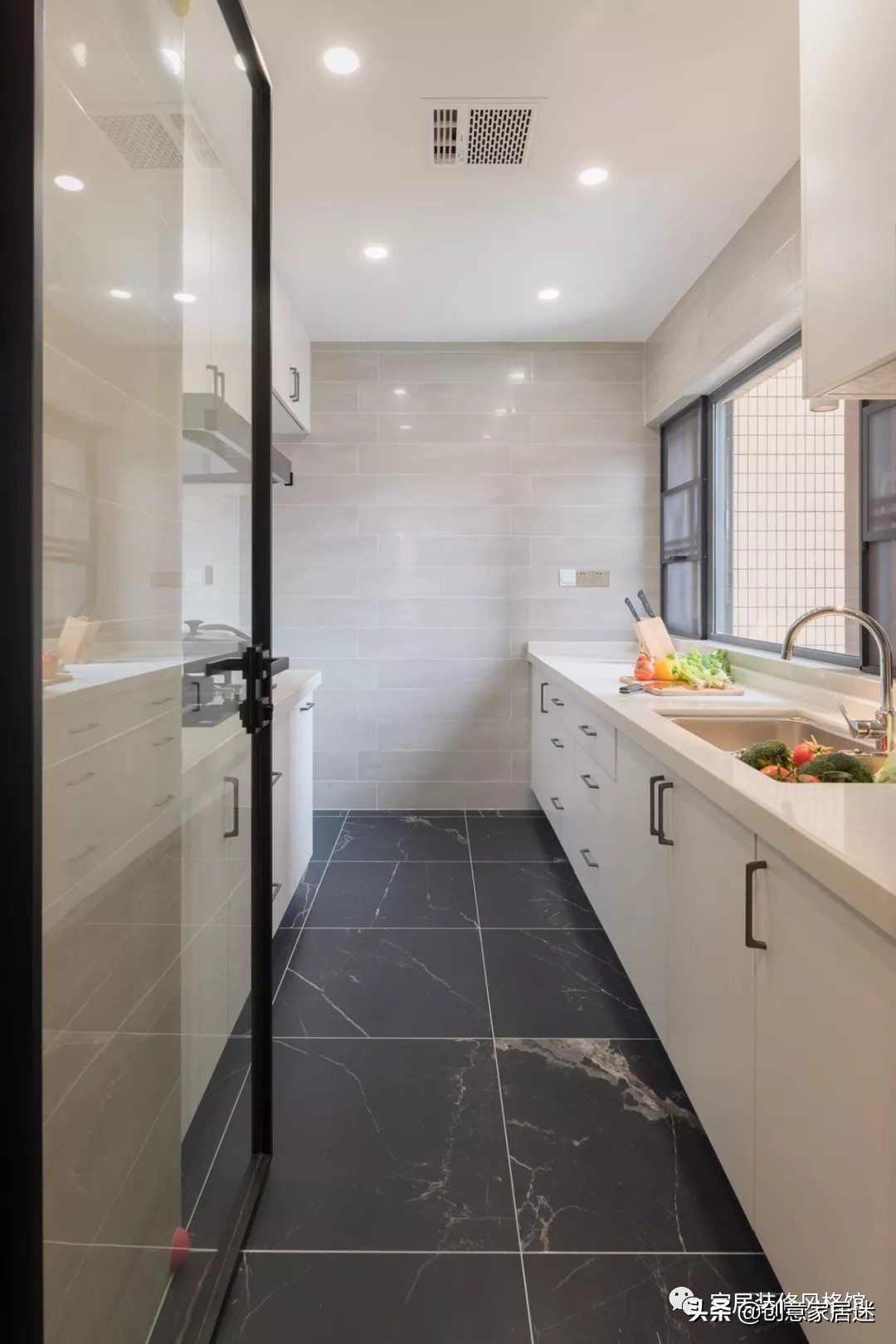 阳台放洗脸盆拖把池,阳台洗衣池下面装拖把池