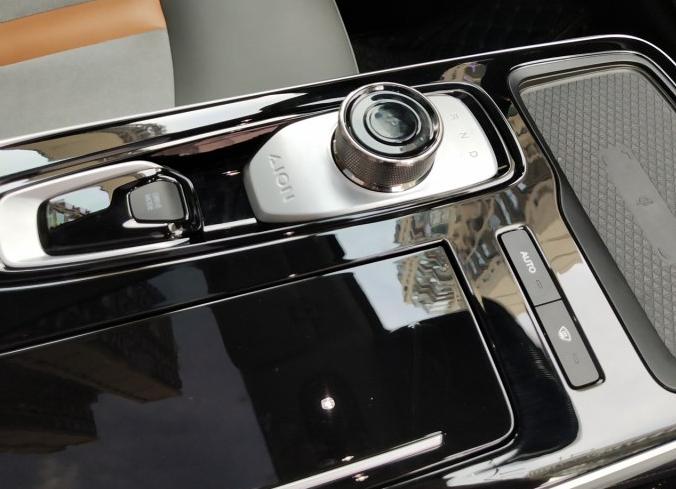 大家觉得广汽埃安怎么样,广汽埃安aions哪个版本值得买