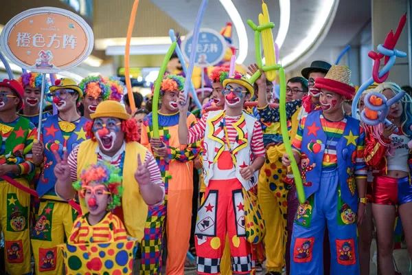 sm广场环球嘉年华,sm广场成都比赛