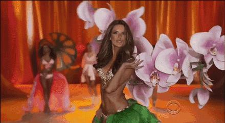 鄂尔多斯和波司登哪个好,类似波司登和鄂尔多斯的牌子