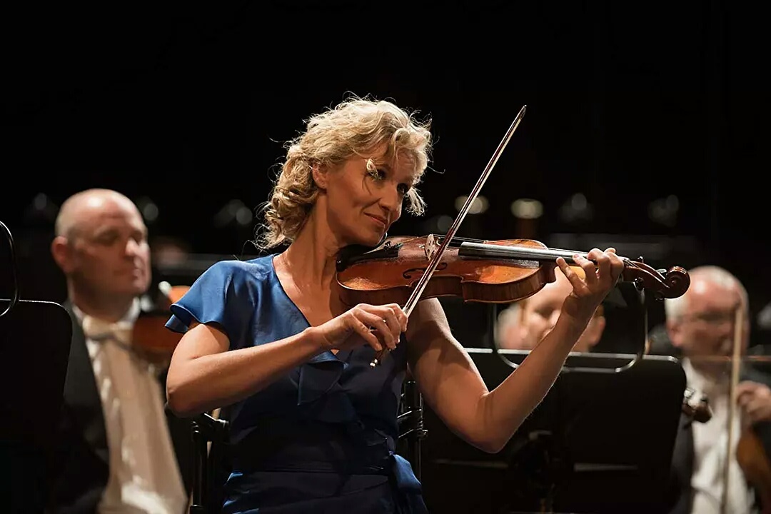 2018最新法国爱情片，60岁的卖萌总裁，画面太美我不敢看！