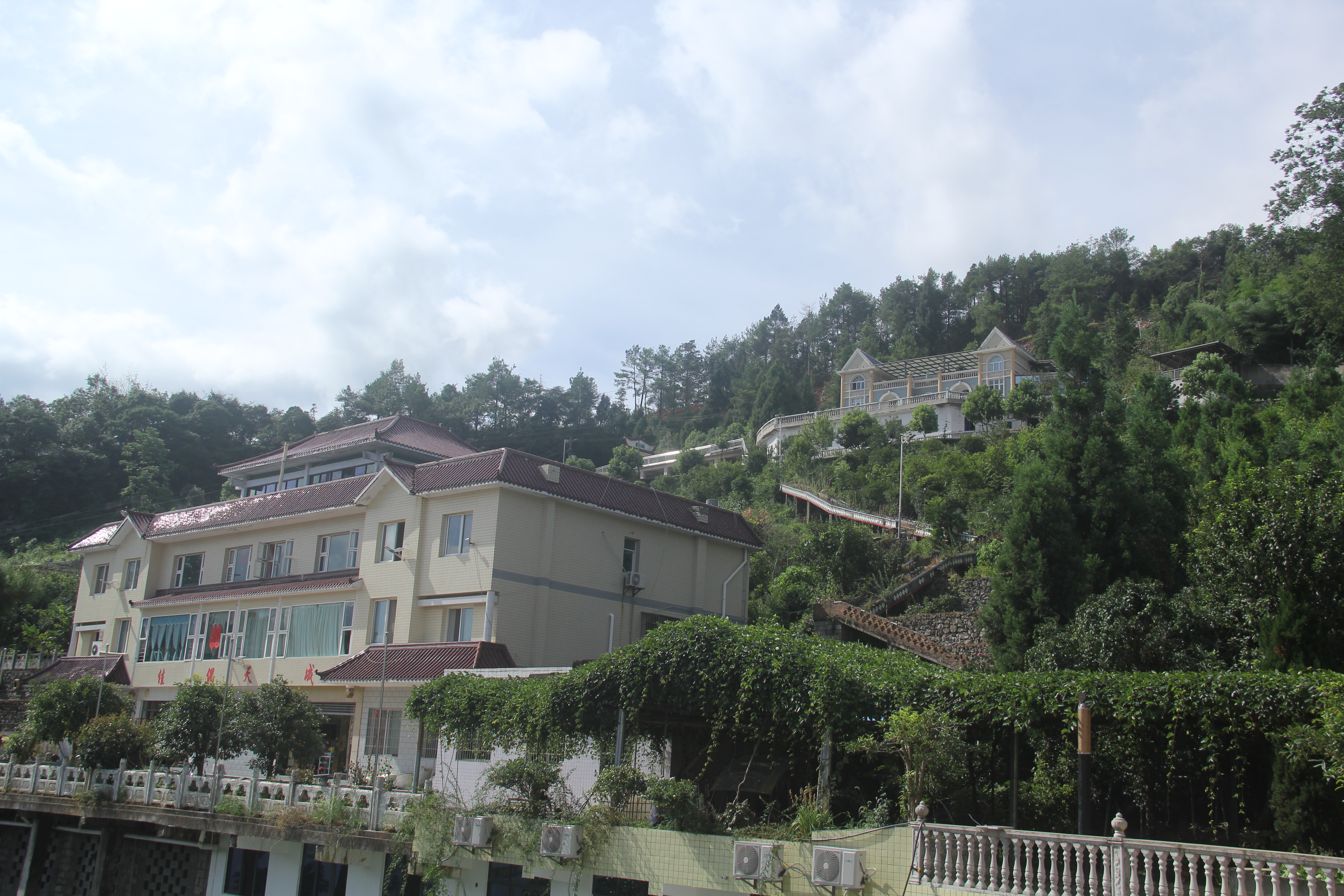 威虎山国家森林公园,威武山公园