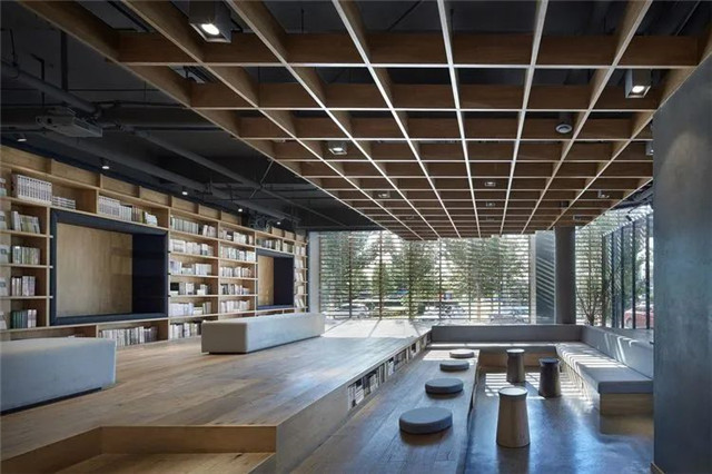 新华书店是如何存活到现在的,新华书店卖书不多怎么挣钱