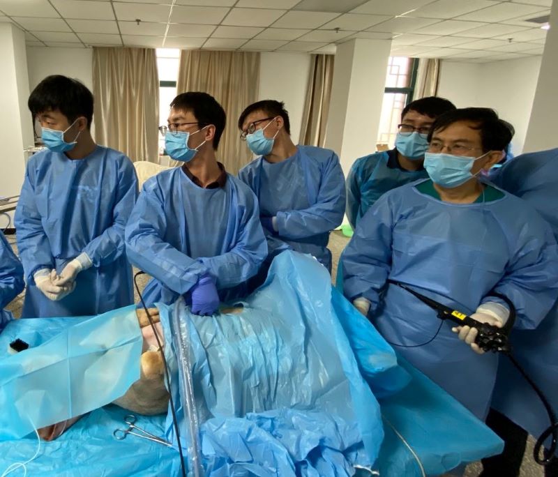 开创了中国外科手术先河,全国首例胃镜下胆囊切除术