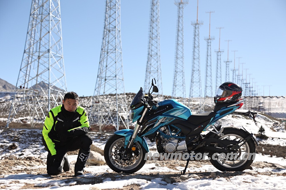 川西去看贡嘎雪山,川西看雪山和草原
