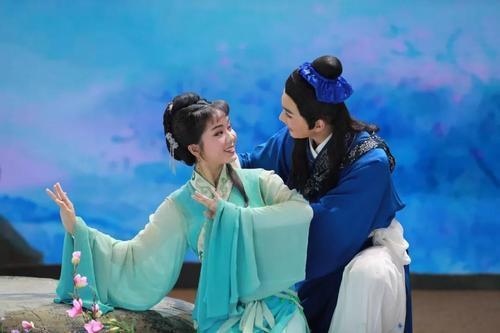 对仗工整的5副戏台对联，构思精妙，才情无边